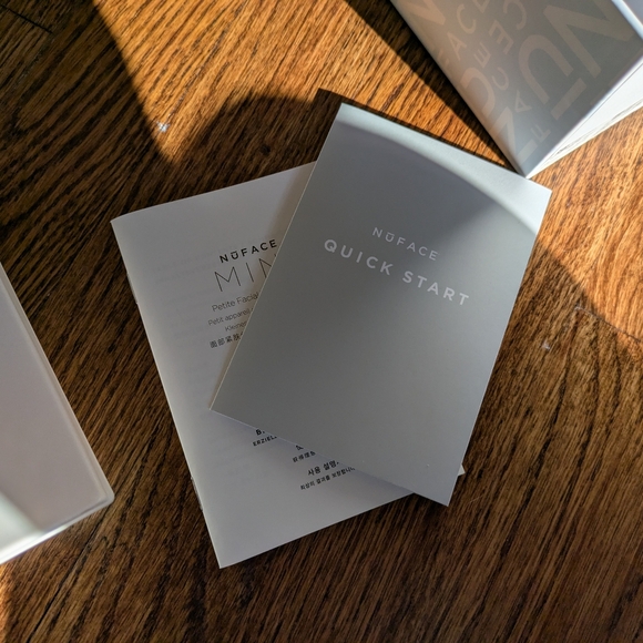 NuFace Mini toning device - Picture 3 of 5